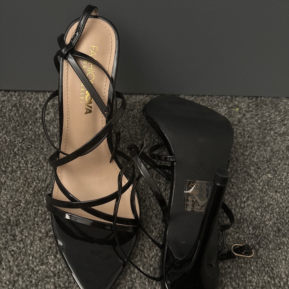 Strappy heel